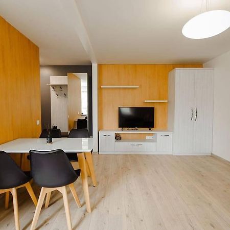 Very Stylish Apartament In Middle Of City. Kischinau Exterior foto