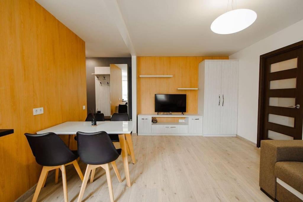 Very Stylish Apartament In Middle Of City. Kischinau Exterior foto